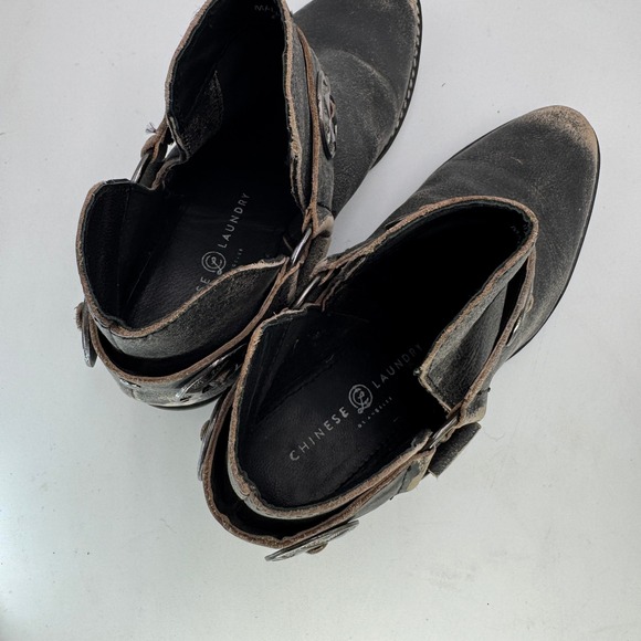 Chinese Laundry‎ Ankle Boots Women 7.5 Western Buckle Accent Distressed - Picture 7 of 11